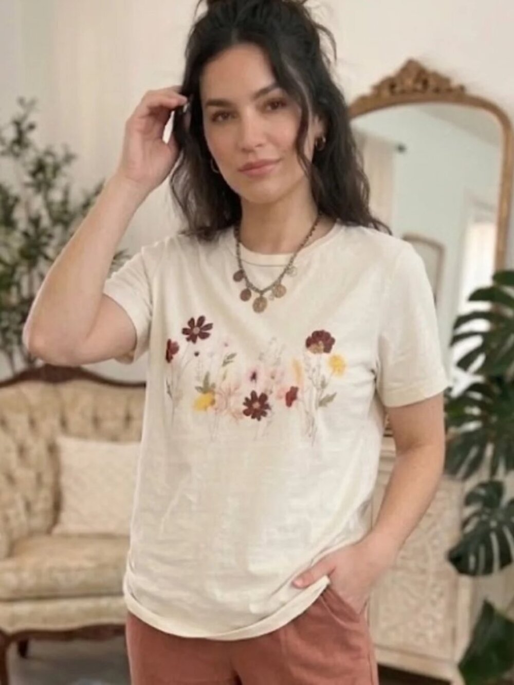 NWT Zoe + Liv Floral Graphic T Shirt Women's Size XXS NWT Delicate Print Tee